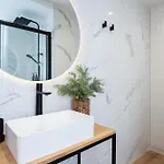 Zenete Deluxe Apartament *
